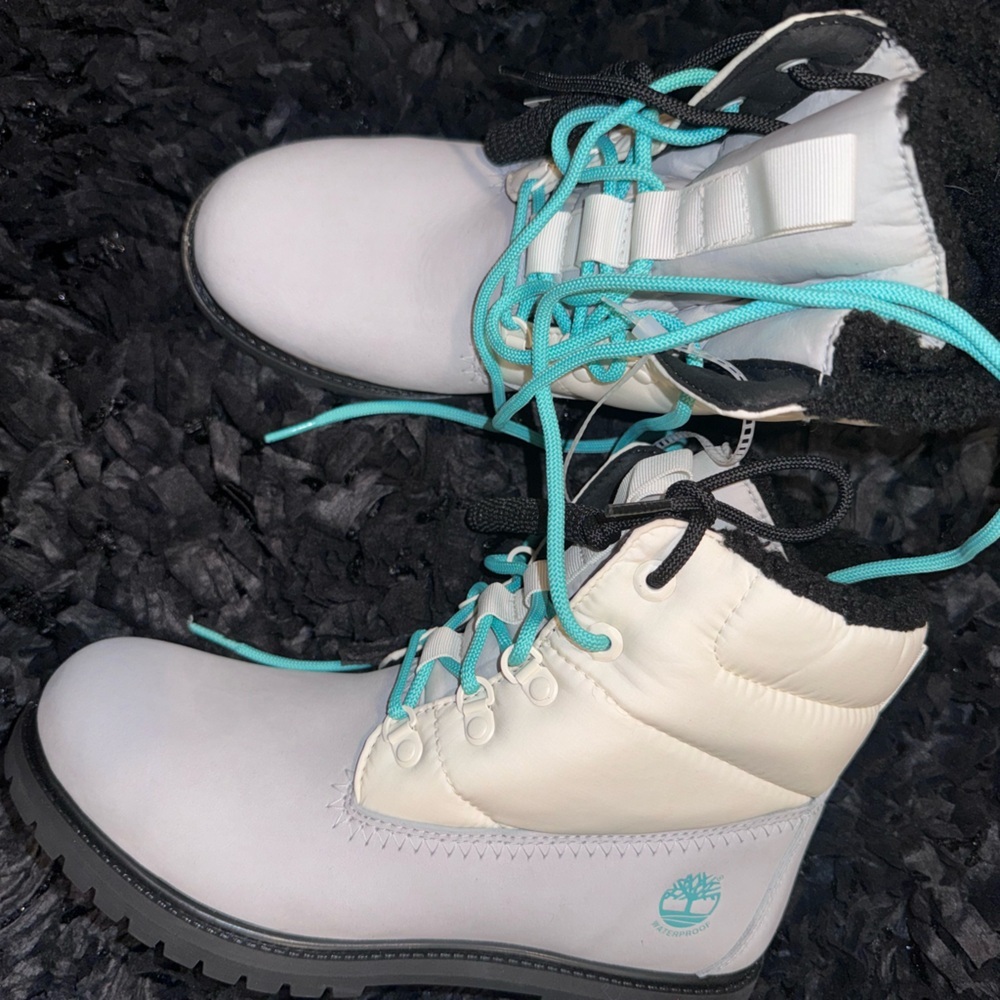 Timberland 6 inch puffer boots in light grey nubuck leather NWT - Picture 4 of 13